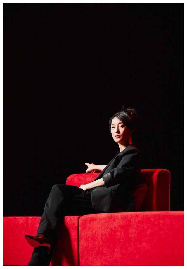 原创周迅侧拍大片花絮颠覆电影海报惊艳屏幕