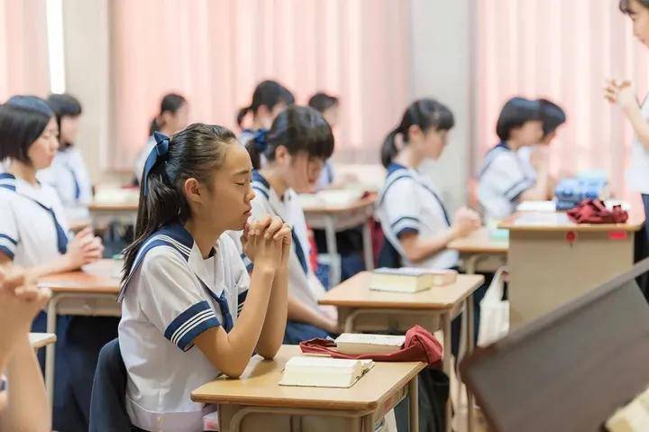 为什么日本学校分很多男校女校
