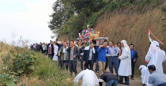人死后,为何不能烧这两样东西?有一定的道理_死者_处理_土葬