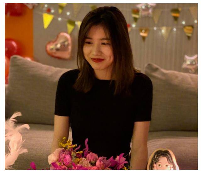 汪峰女儿18岁留学照曝光,超模身材似李嘉欣,美过章子怡_汪曼熙_时尚