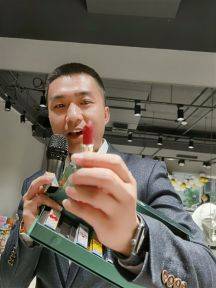 李恩老师简介演讲表达与形象礼仪培训专家