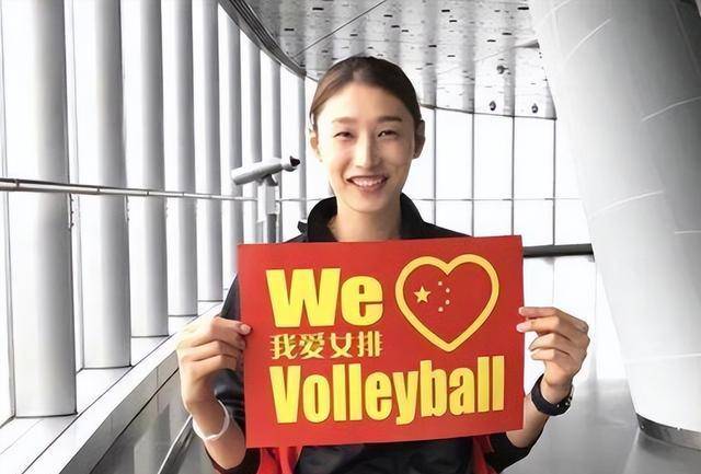国际排联祝福金软景生日36岁的她是排坛常青树朱婷以她为榜样