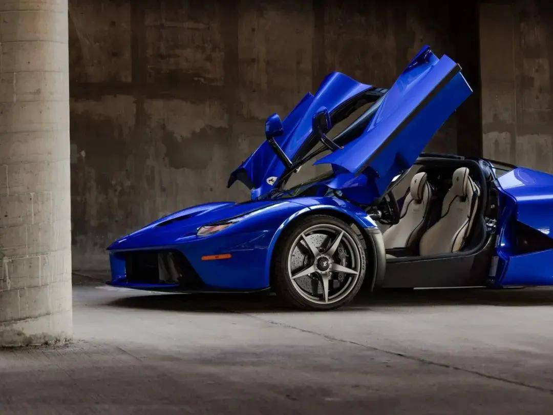 仅此一台的蓝色拉法,法拉利laferrari_搜狐汽车_搜狐网