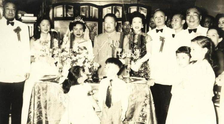 原创马步芳用数架飞机运黄金出逃强占侄女声名狼藉躲公馆里客死他乡