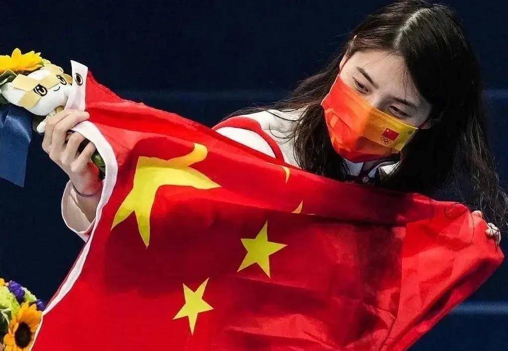 奥运冠军张雨霏荣获全国三八红旗手标兵称号