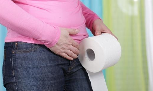 原创上厕所时观察下若是大便前硬后软可能是它来的脚步声