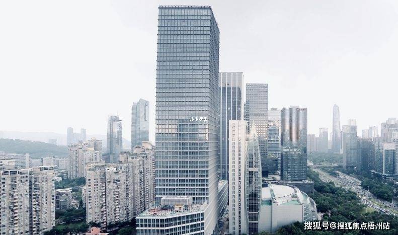 米,停车位1000个,管理费待定,中央空调待定,物业管理公司为仲量联行