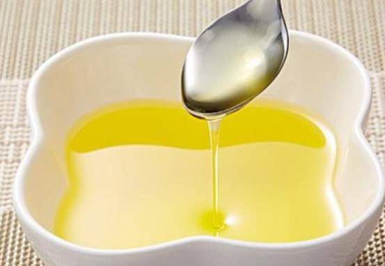 原创花生油菜籽油玉米油哪一种更健康医生3种油建议少碰