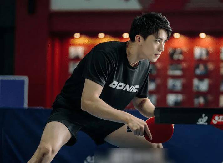 原创荣耀乒乓晒预告两大男神齐上阵白敬亭手臂线条更为抢眼