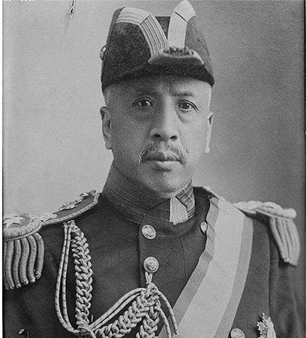 原创首个在美国阅兵的晚清将军程壁光离开挂黄龙旗回来挂五色旗