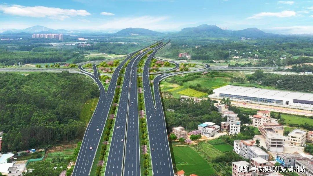 同时享有3座客运枢纽 3条国铁 1条城轨 4条地铁 2条高速 2条城市公路.