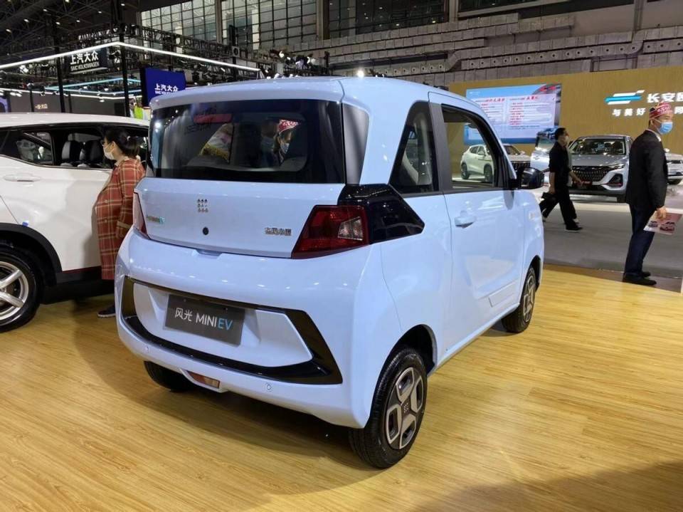 比五菱宏光mini大一圈,配9寸大屏_搜狐汽车_搜狐网