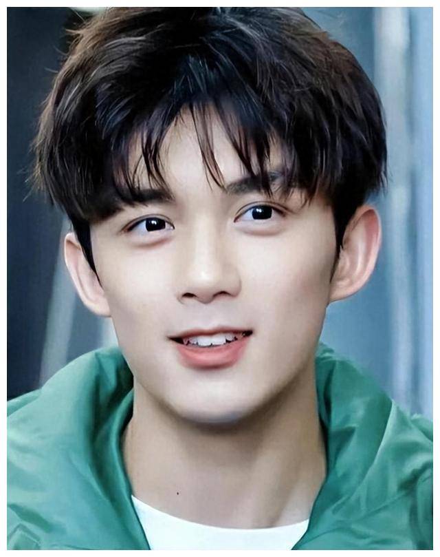 揭秘背后黑手一夜爆火的吴磊何其神秘