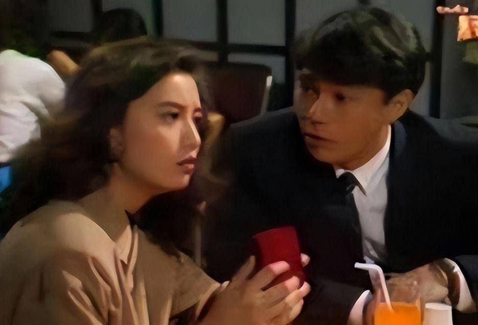 原创演员李婉华嫁圈外老公婚后连三胎女儿比她还漂亮