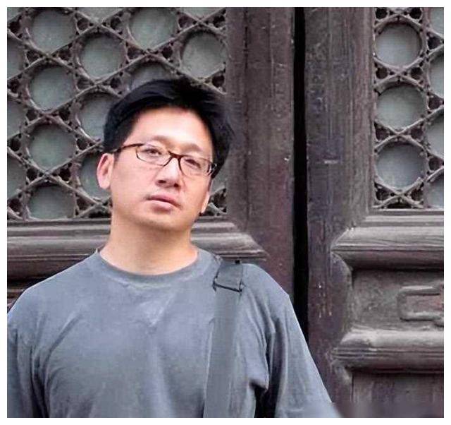 原创王菲离异哥哥56岁依旧独身原生家庭伤痛影响深远冲击更大