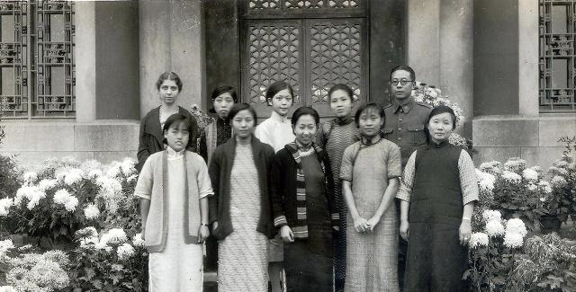 原创民国时期的大学生是怎样的中国第一所女子大学的学生告诉你