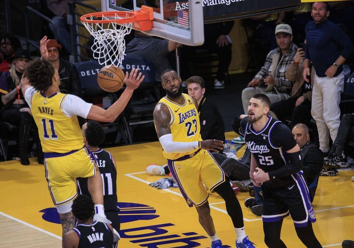 原创湖人主场惜败国王里夫斯与八村塁赛后反思