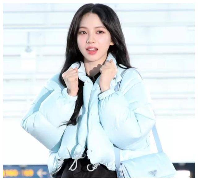 网友探讨,她背后的原因何在?_人气_实力_传闻