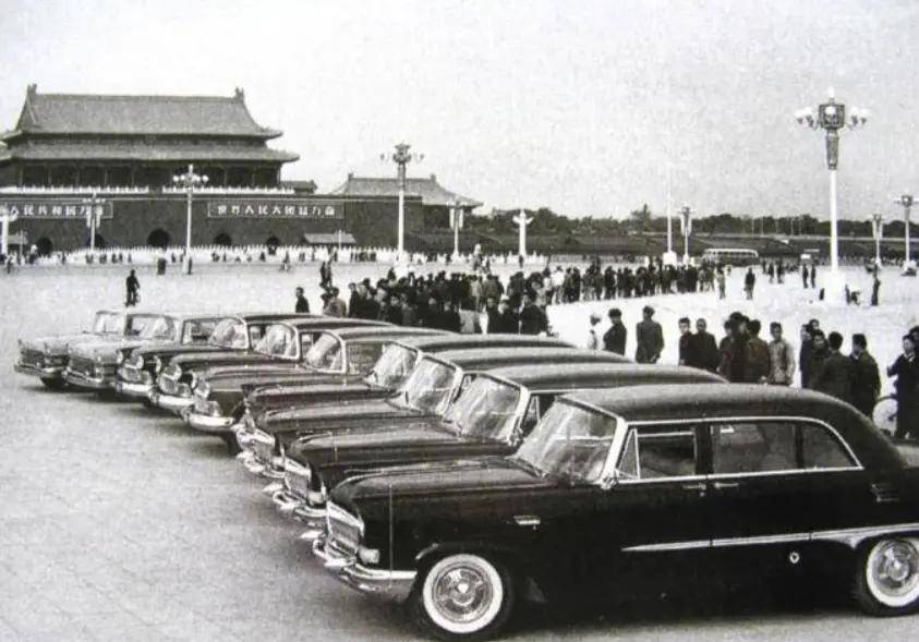 中国第一辆国产汽车是怎样诞生的,第一辆国产轿车是什么牌子