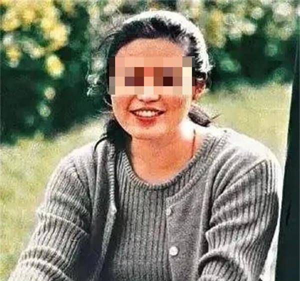 案发当天洪晓慧与死者约好在演讲厅里见面,两人因曾焕泰的事情开始