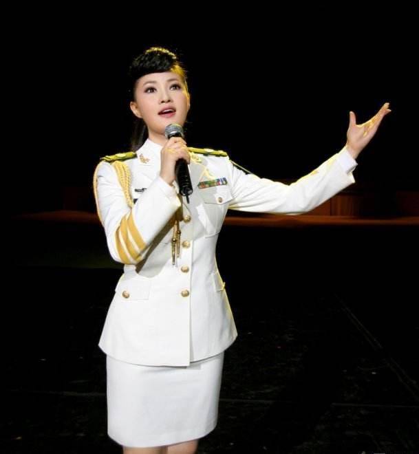 原创优秀演员雷佳上过12次舞台身家上亿丈夫身份不简单