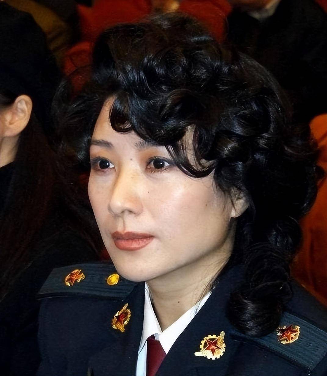 不服不行演员王静戏好人低调出道至今0绯闻60岁婚姻成迷