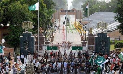 可以说,连真纳和甘地自己都没想到.