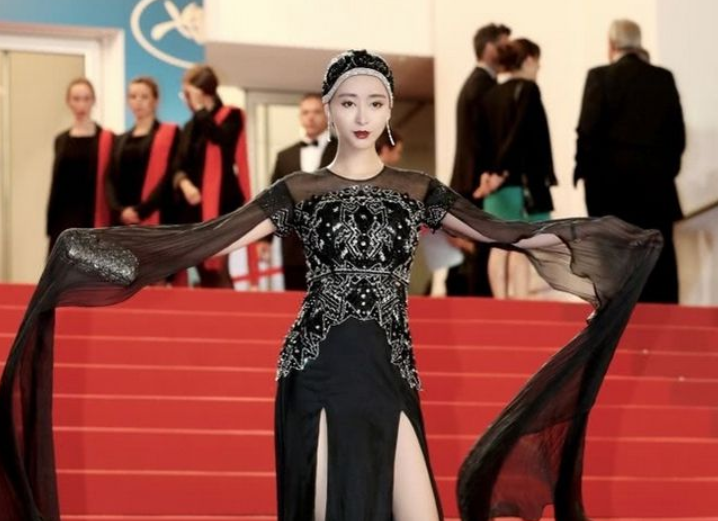 原创深圳女网红8年花800万整成范冰冰嫁给主刀医生后来怎么样了