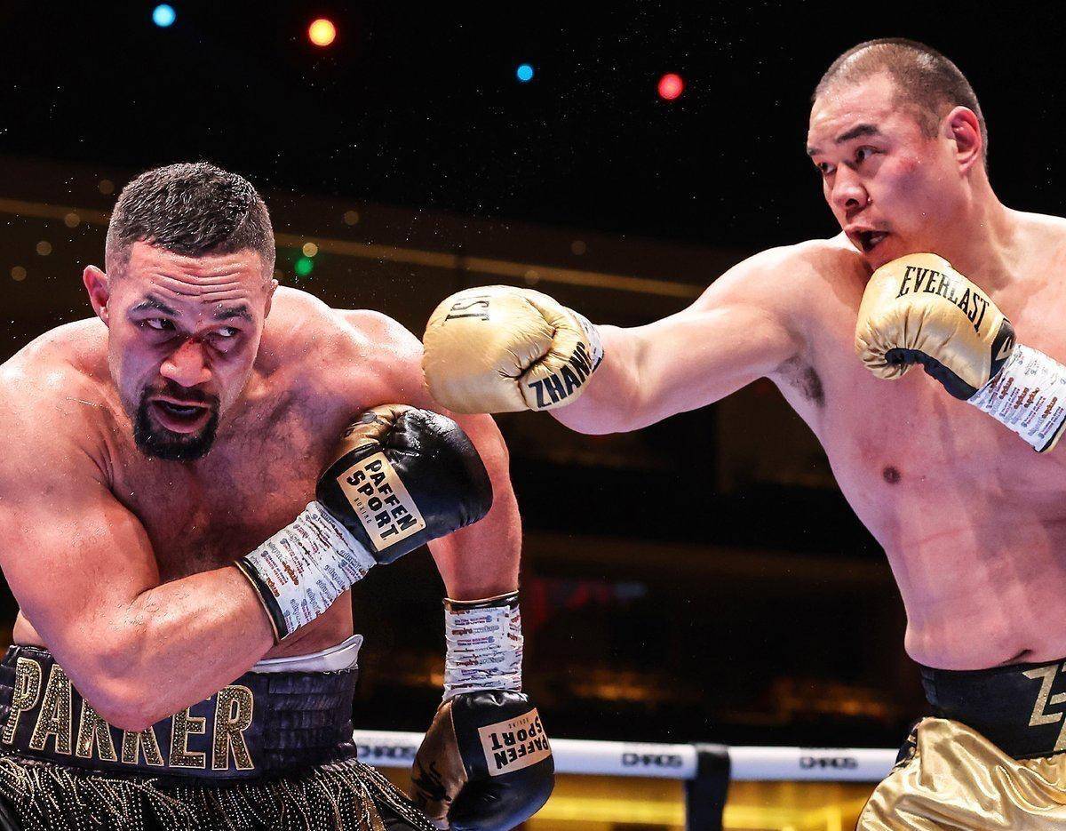 原创张志磊最后几回合为何出拳少了从职业生涯唯一一次倒地说起