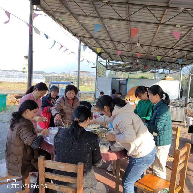 展巾帼风采倡廉洁清风德兴一中开展庆祝三八妇女节勤廉教育系列活动