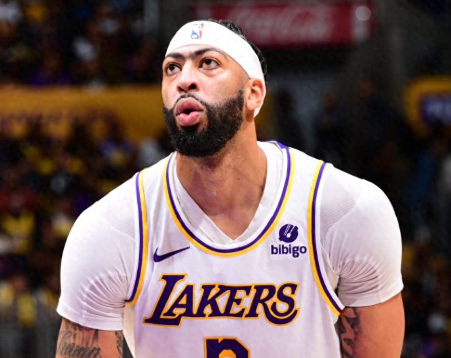 原创紧追奥尼尔湖人中锋再现超强两双破森林狼冲击季后赛