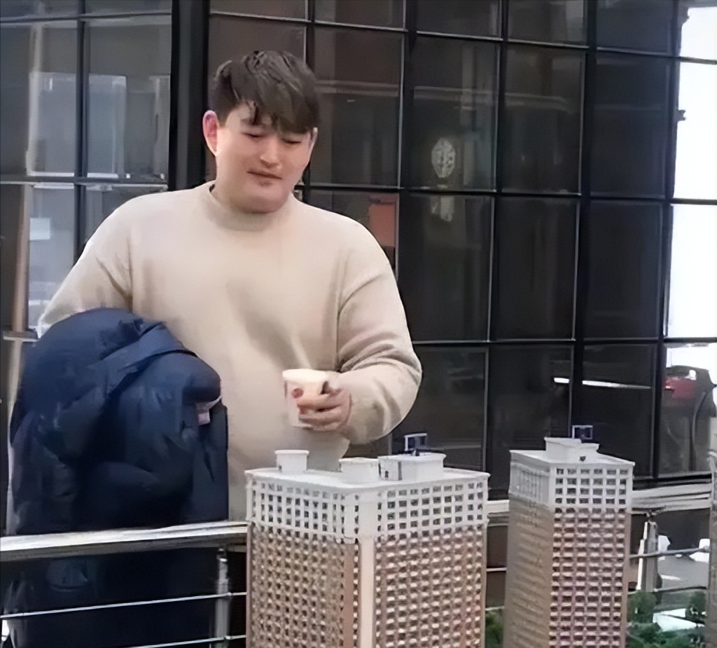 赵本山儿子牛牛荣升刘老根大舞台总经理不想结婚因为没人追