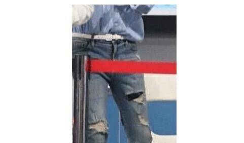 原创原创王牌对王牌没人发现华晨宇裤子是破的吗东西都掉出来了