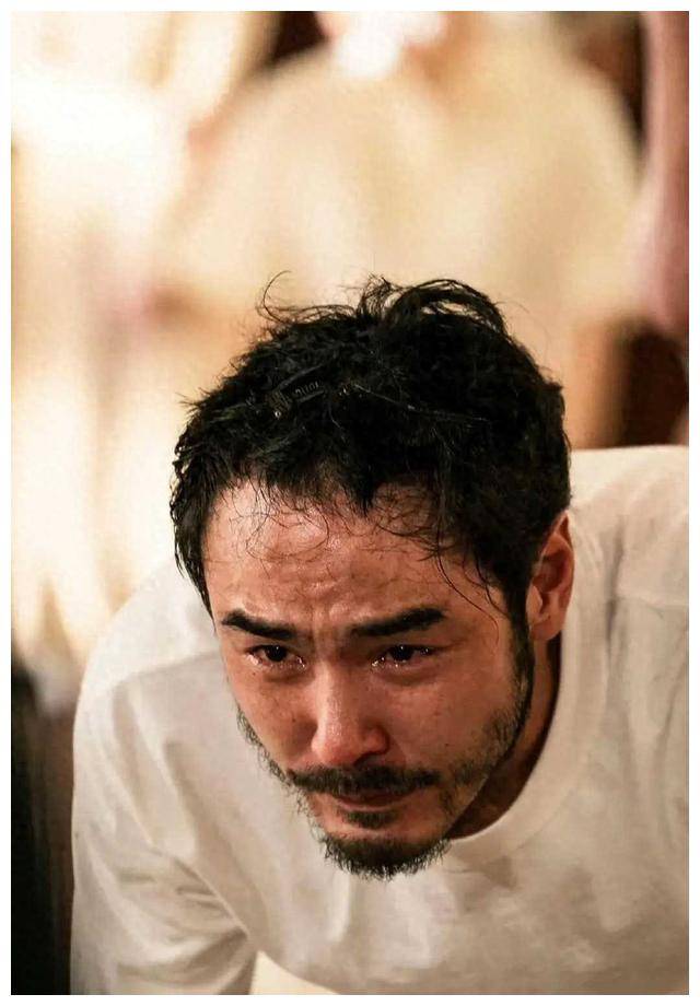 选择阮经天再次火爆41岁让人心疼又欢喜为什么
