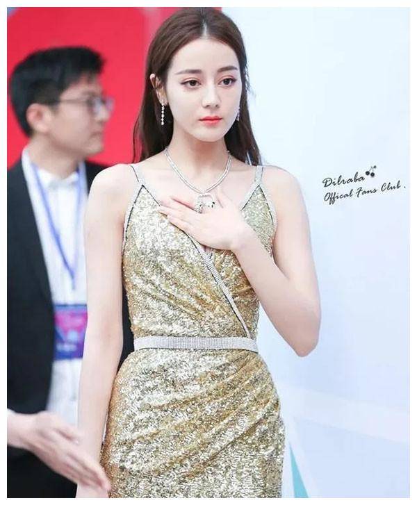 原创迪丽热巴31岁惊艳亮相引发质疑旧照曝光成焦点
