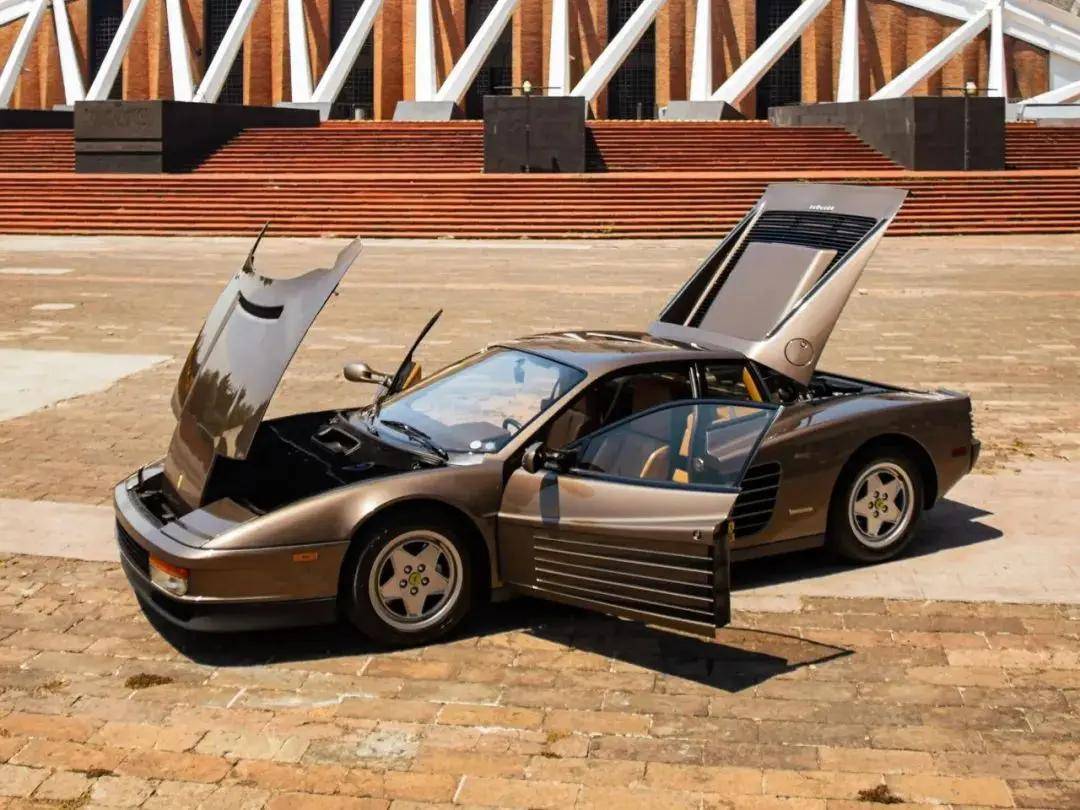 稀有配色的1988年法拉利 testarossa_搜狐汽车_搜狐网