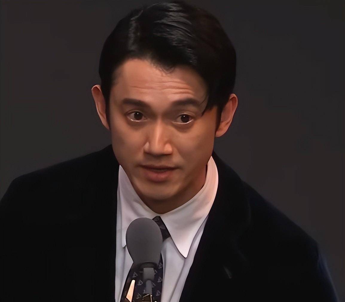 这次吴慷仁与影帝大奖擦肩而过,可还是走的"硬帅"风格.