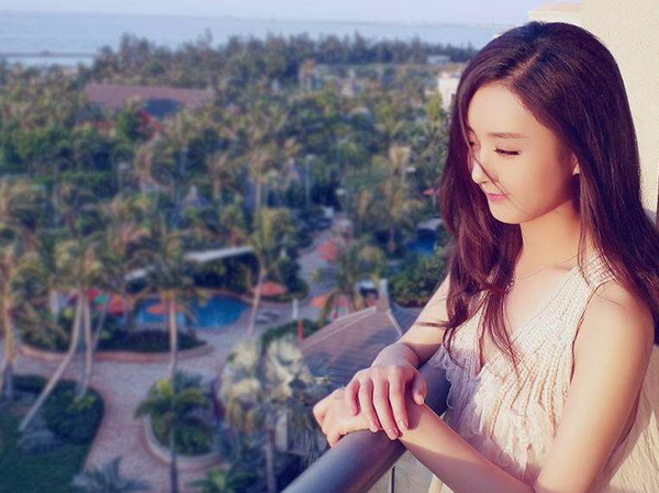 天蝎座校花王鸥的天蝎特质十分明显,所以在影视剧中的腹黑冷美人形象