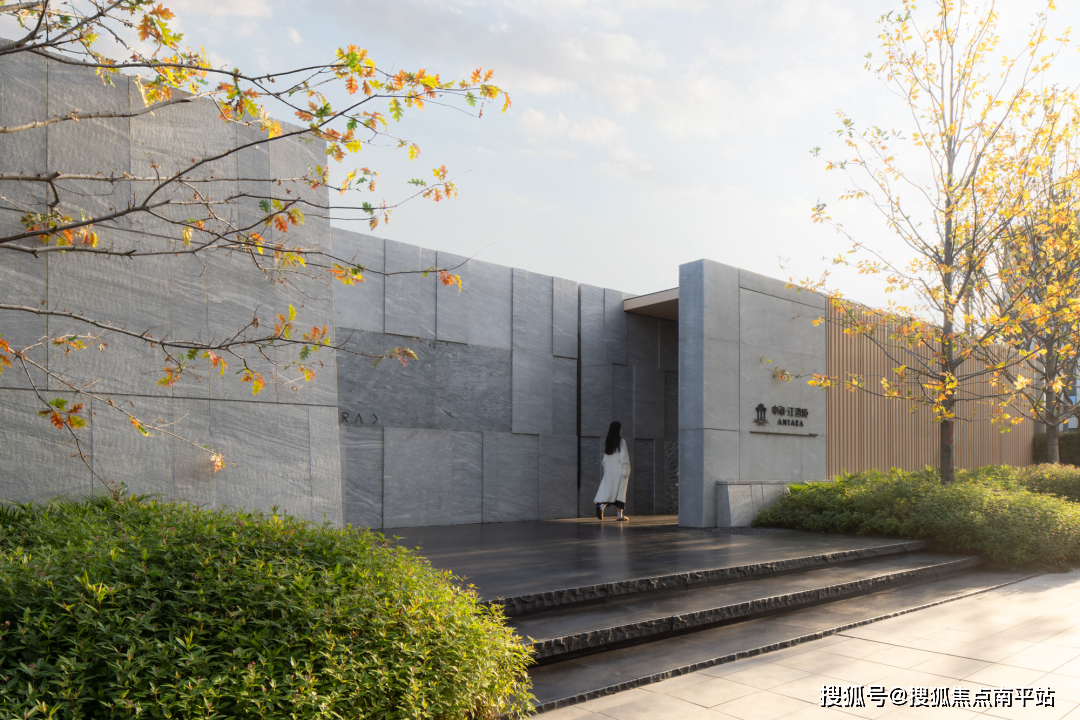 自然石墙筑成空间骨架,令身心伴随返璞归真的环境变得沉静.