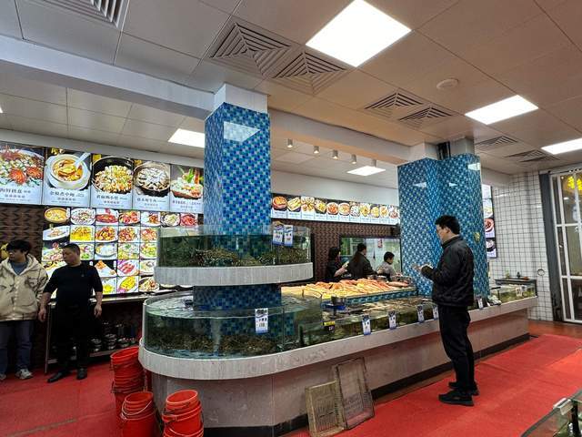 原创厦门来来海鲜大排档是我们从露天排档吃到美食街c位坐拥二层楼