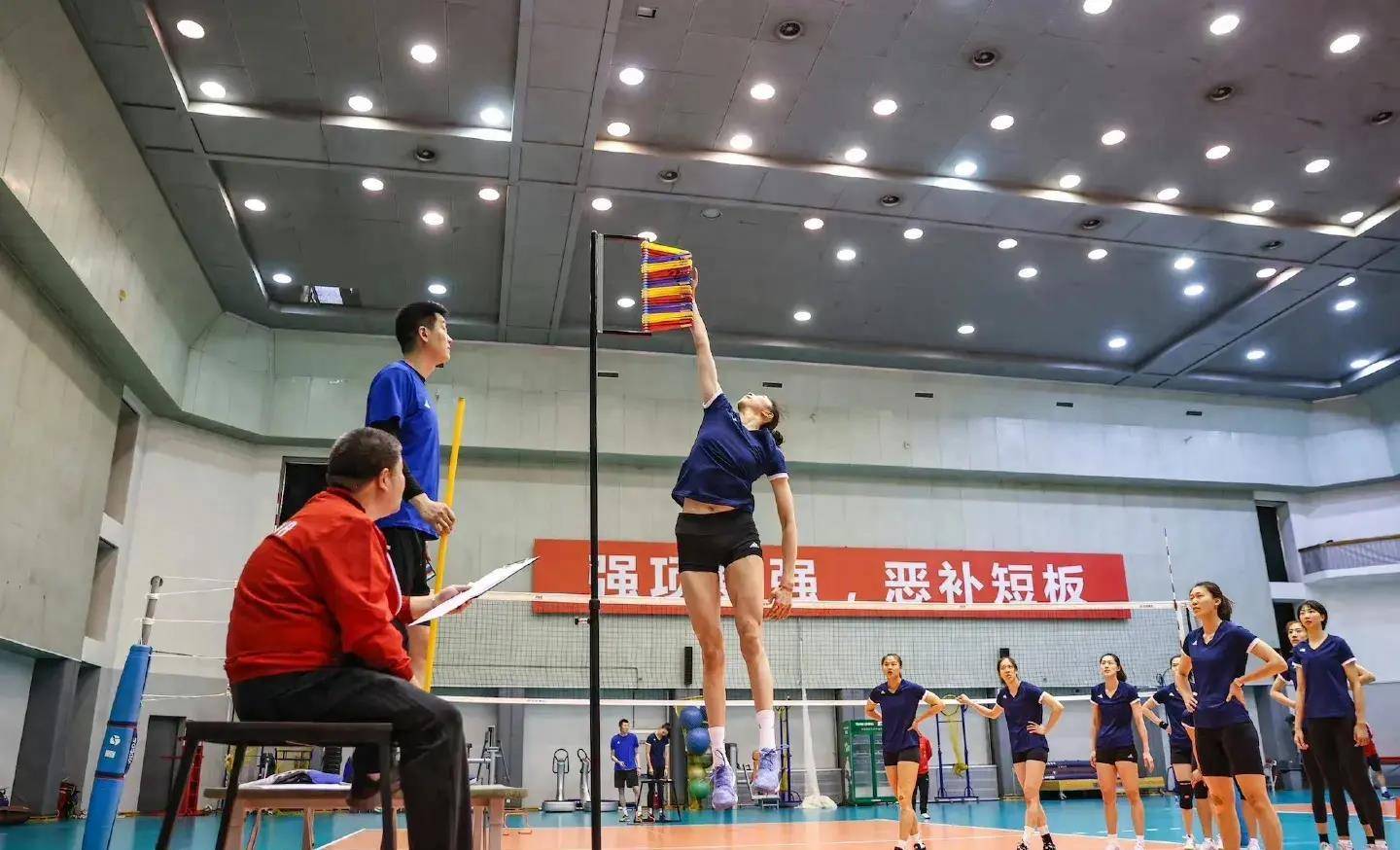 原创弹跳逆天力量提升拦网出色一传稳定甩开王云路奥运会值得期待