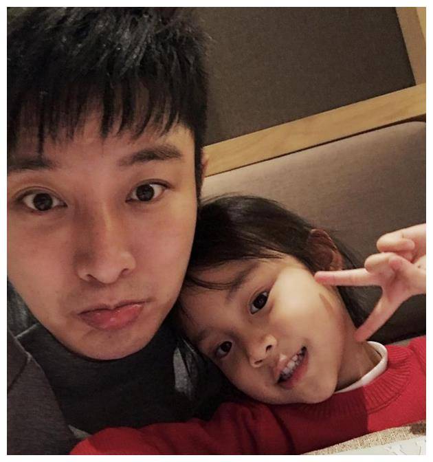 原创贾乃亮力挺女儿甜馨优点众多前妻成坚强后盾