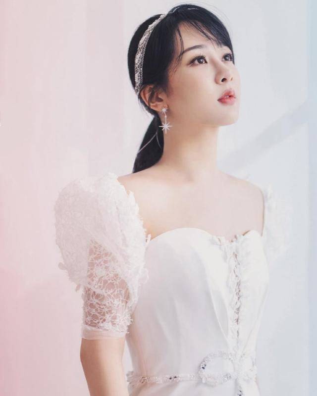 原创杨紫完美婚纱大片居然是假的替身上场完美碾压杨紫彻底尴尬了