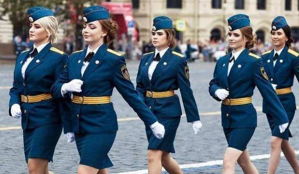 俄方男女比例失调,大量退役女兵很难嫁人,3大原因让人尴尬_俄罗斯
