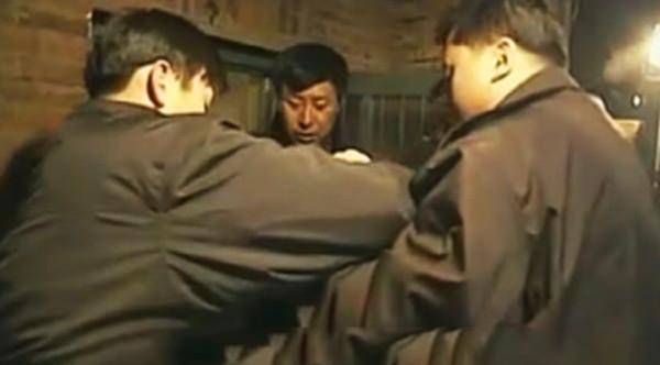 杀人狂魔汪氏兄弟落网记:12年间累计作案高达43起_警方_凶手_汪家仁