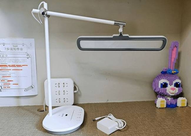照明灯具哪个品牌好?自费测试无广推荐护眼台灯五大好用品牌