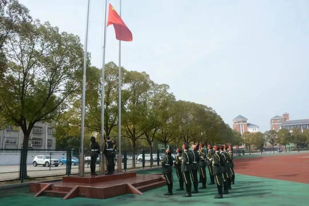 姜堰二中2024届高三学子在这庄严的时刻少年强则国强少年智则国智五星