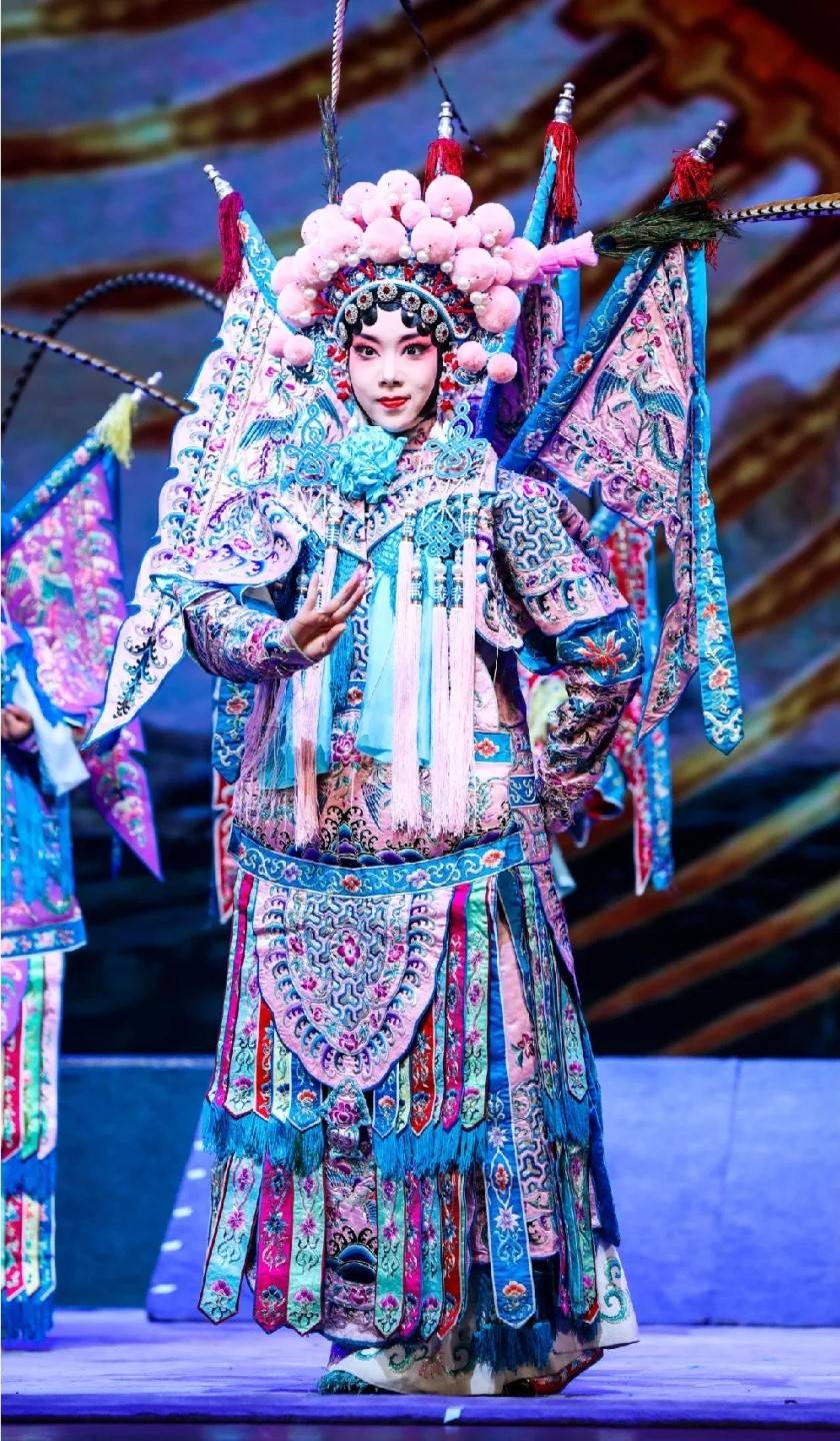 其代表作有《倒霉大叔的婚事》《我爱我爹》《石头梦》……河南省是