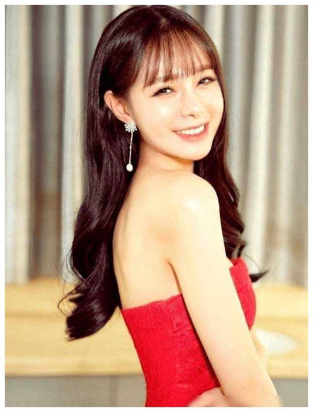 杜海涛福气满满沈梦辰身材丰满撩人她有何秘密