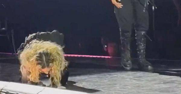 玛丹娜演唱会点歌迷坐在那里干嘛得知真相秒道歉